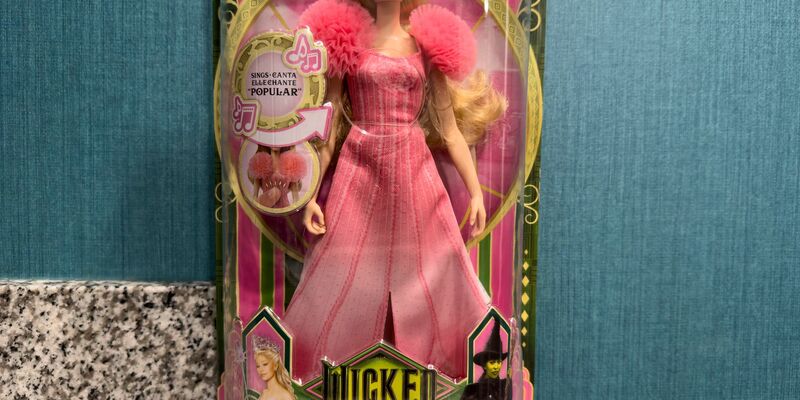 Dem Spielzeugriesen Mattel unterlief ein peinlicher Fehler auf der Verpackung einer Puppe. - Foto: Andrej Sokolow/dpa