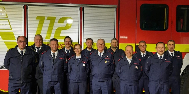 FW Bocholt: Internationale Ehrungen und Beförderungen im Löschzug Suderwick - Foto: presseportal.de