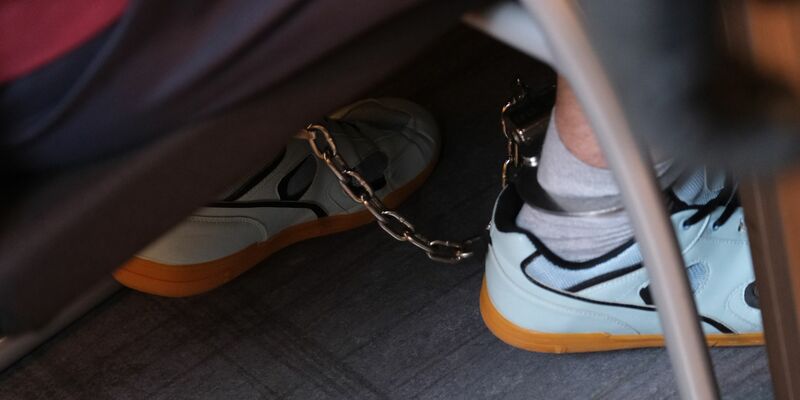 Im November und Dezember soll aufgearbeitet werden, wie es zu dieser Tat kommen konnte. - Foto: Sebastian Willnow/dpa