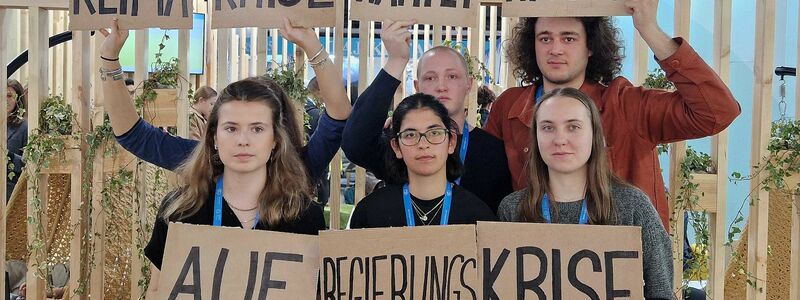 Auch in Baku dabei: Deutsche Aktivisten von Fridays for Future. - Foto: Larissa Schwedes/-/dpa