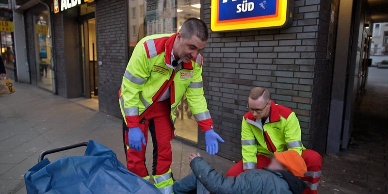 Mensch Retter: Einblick in den anspruchsvollen Schichtdienst der Rettungskräfte - Foto: presseportal.de