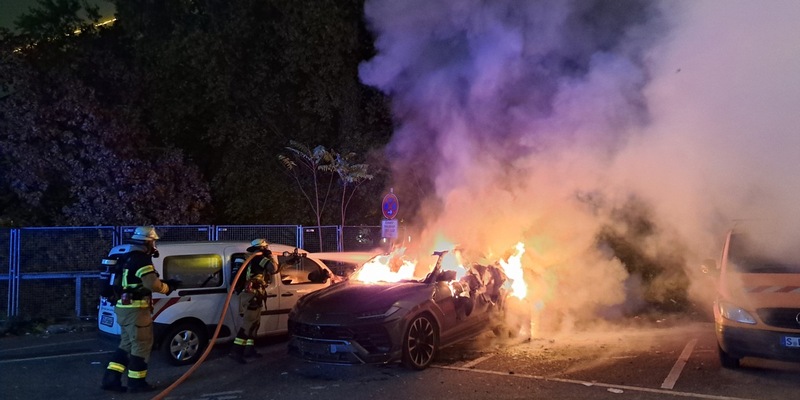 FW Stuttgart: PKW-Brand am Hauptbahnhof - Foto: presseportal.de