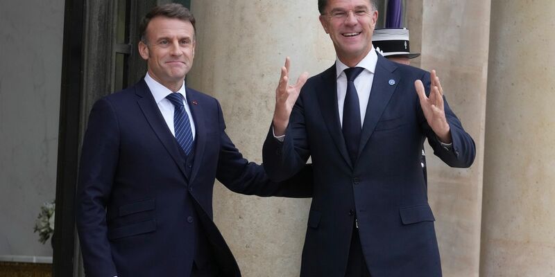 Rutte fordert mehr Unterstützung für die Ukraine. - Foto: Michel Euler/AP/dpa