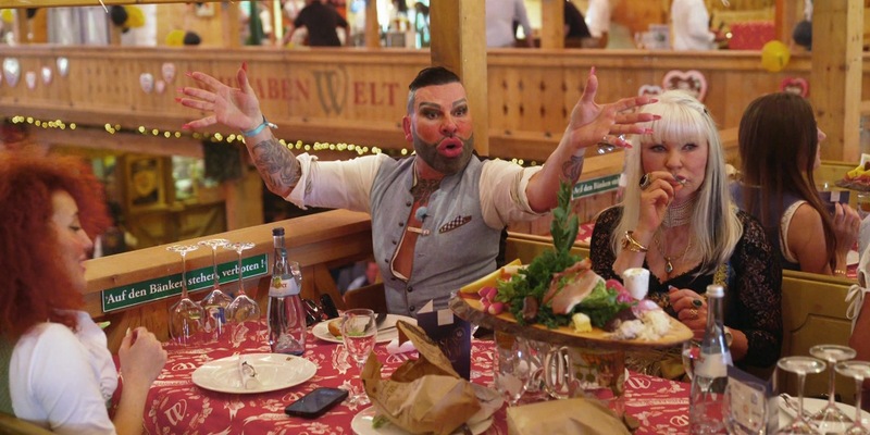 Harald Glööckler auf Heimatbesuch in Stuttgart - doch die Freude wird getrübt - Foto: presseportal.de