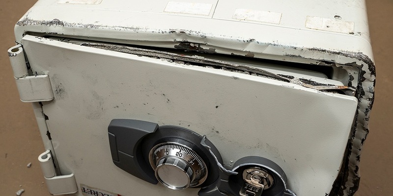 POL-ME: Riegel vor! - Keine Chance für Einbrecherinnen - Untersuchungshaft angeordnet - Tatorte und Geschädigte weiter gesucht - Ermittlungen dauern an - Düsseldorf - 2411047 - Foto: presseportal.de