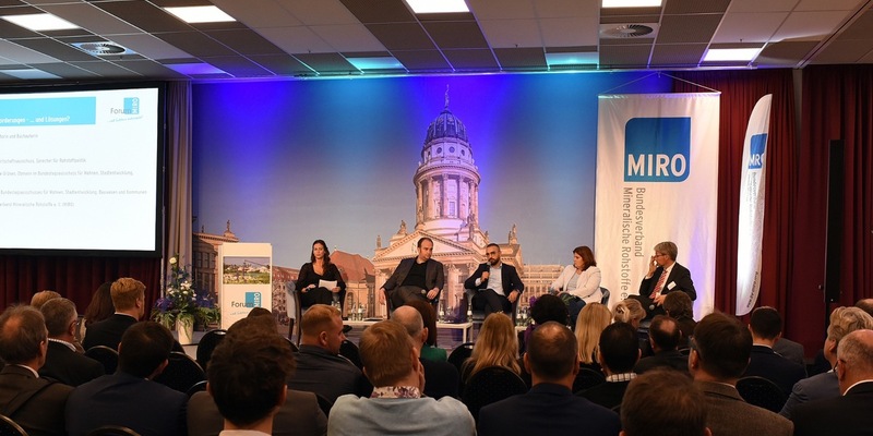 Wegweisende Leitveranstaltung einer Schlüsselindustrie / ForumMIRO 2024 - Brücken bauen - so liefern wir auch in Zukunft die Basis! - Foto: presseportal.de