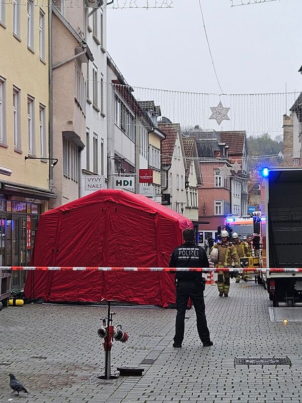 In der Esslinger Altstadt fallen am Morgen Schüsse, kurz darauf gibt es ...