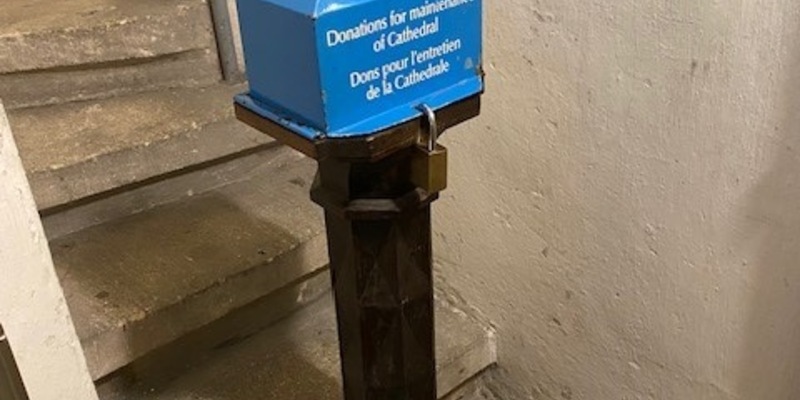 POL-UL: (UL) Ulm - Opferstock gestohlen / In den vergangenen Tagen entwendete ein Unbekannter einen Opferstock aus dem Ulmer Münster. - Foto: presseportal.de