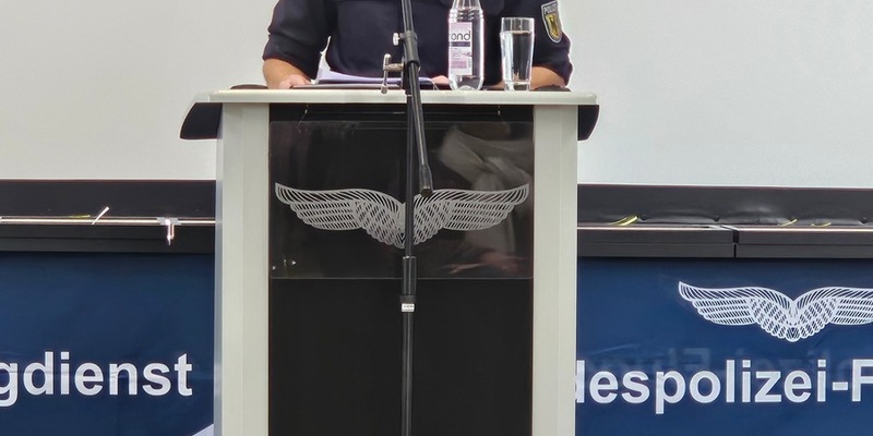 BPOLD 11: Mission Completed: Lizenzübergabe an die Absolventen des 43. Ausbildungslehrgangs für Pilotinnen und Piloten des Bundes und der Länder - Foto: presseportal.de