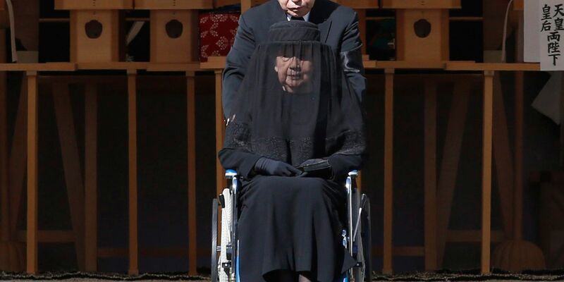 Yuriko trauerte 2016 um ihren Ehemann Mikasa. (Archivbild) - Foto: Toru Hanai/epa/dpa