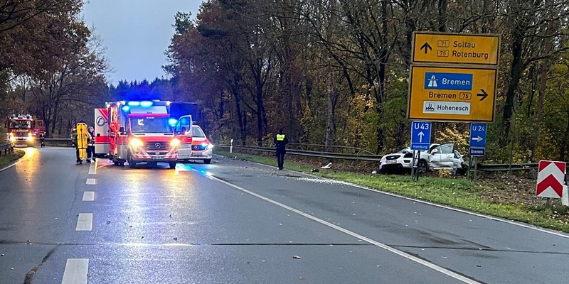 POL-ROW: ++ Fotos vom tödlichen Verkehrsunfall B71/B75 ++ - Foto: presseportal.de