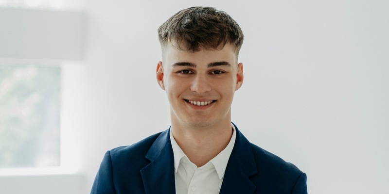 Dennis Halasz: Mit dem Coaching von vi.invest zum erfolgreichen Krypto-Trader - Foto: presseportal.de