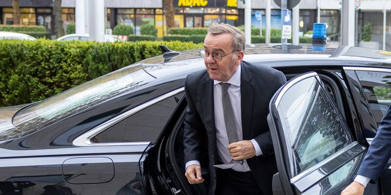 Bundesverteidigungsminister Pistorius in Bonn - Foto: Thomas Banneyer/dpa