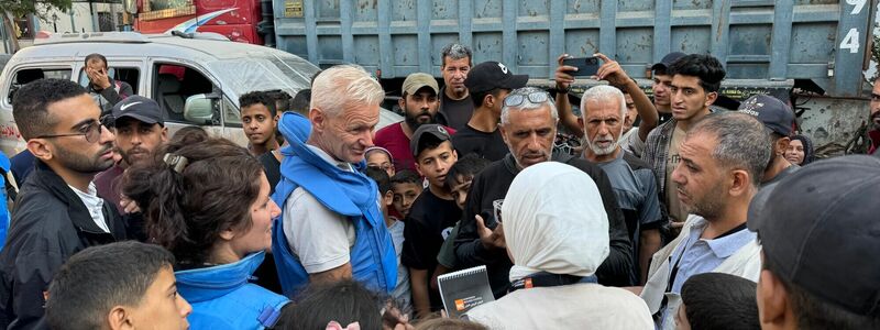 Der Chef der norwegischen Hilfsorganisation NRC, Jan Egeland, sagte «Zeit Online», Hilfslieferungen würden oft von Banden im Gazastreifen geplündert. Die palästinensische Polizei sei zu geschwächt, um für Ordnung zu sorgen. (Archivbild) - Foto: Mustafa El Halabi/Ocha/NRC/dpa