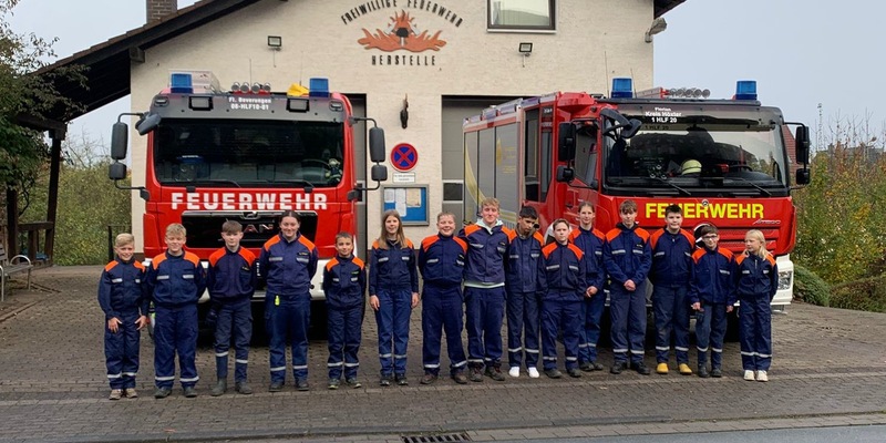 FW Beverungen: Erfolgreicher Berufsfeuerwehrtag der Jugendfeuerwehr Herstelle - Foto: presseportal.de