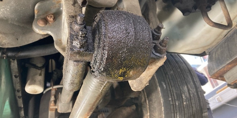 POL-ME: Lkw mit erheblichen Mängeln aus dem Verkehr gezogen - Mettmann - 2411066 - Foto: presseportal.de