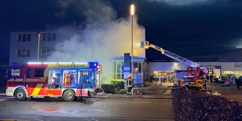 FW-OG: Abschlussmeldung zum Kellerbrand in Industriegebiet Elgersweier - Foto: presseportal.de