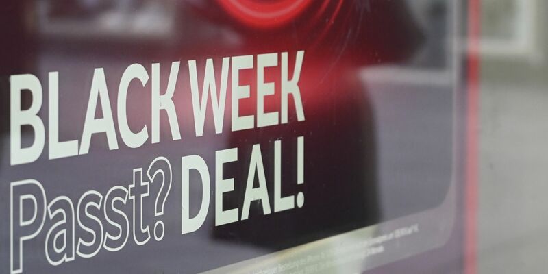 Der Einzelhandel in Deutschland rechnet zu den Aktionstagen mit einem Umsatz von 5,9 Milliarden Euro. - Foto: Markus Lenhardt/dpa