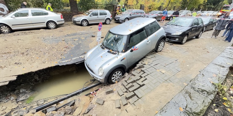 FW-DO: Wasserrohrbruch führt zu vollgelaufenen Kellern und Störungen im Berufsverkehr - Foto: presseportal.de