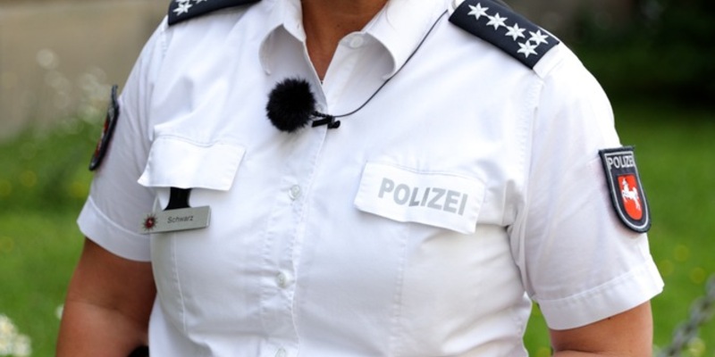 POL-H: Amtswechsel im Polizeikommissariat (PK) Wunstorf: Thomas Broich in den Ruhestand verabschiedet - Britta Schwarz als neue Leiterin eingeführt - Foto: presseportal.de