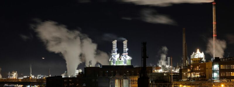 Chance und Risiko: Klimafreundlicher Umbau der Wirtschaft - Foto: Hannes P. Albert/dpa