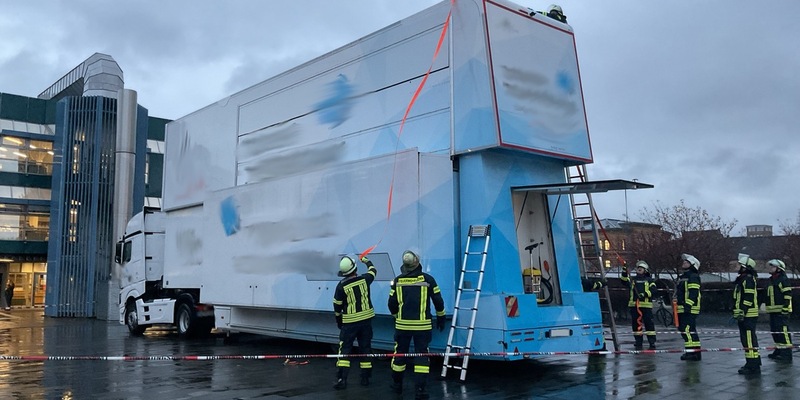 FW-BN: Defekter Showtruck löst Feuerwehreinsatz aus - Foto: presseportal.de