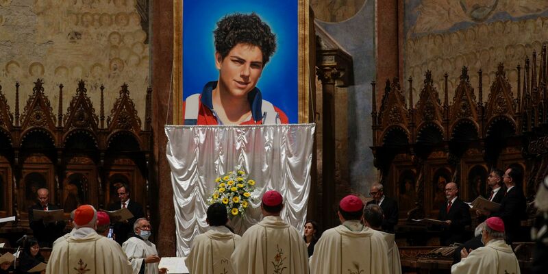 Carlo Acutis starb mit 15 und soll nun fast 20 Jahre nach seinem Tod heiliggesprochen werden. (Archivbild) - Foto: Gregorio Borgia/AP/dpa