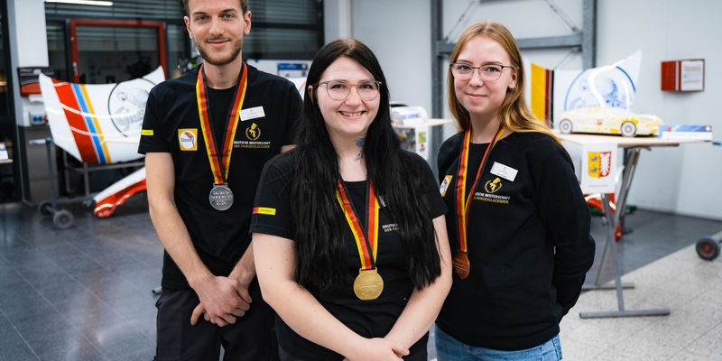 Neue Deutsche Meisterin der Fahrzeuglackierer ist Anna-Bettina Greiner-Fuchs aus Thüringen - Foto: presseportal.de