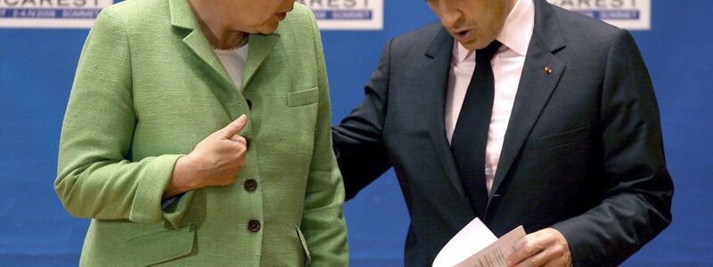 NATO-Gipfel 2008 in Bukarest - Merkel mit Frankreichs Präsident Sarkozy. (Archivbild) - Foto: Robert Ghement/epa/dpa