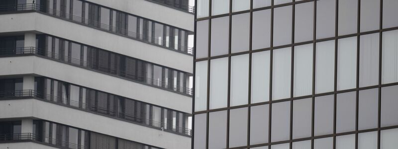 Preisverfall bei Gewerbeimmobilien (Symbolbild) - Foto: Boris Roessler/dpa