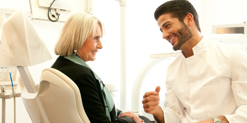 Zahnersatz im Ausland - Dr. Yasin Aktas verrät, warum günstig nicht immer der beste Weg ist - Foto: presseportal.de