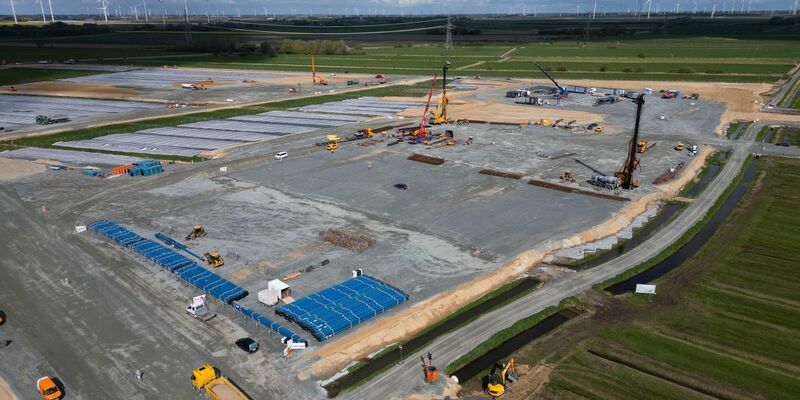 Was wird aus der geplanten Batteriefabrik in Schleswig-Holstein? (Archivbild) - Foto: Christian Charisius/dpa