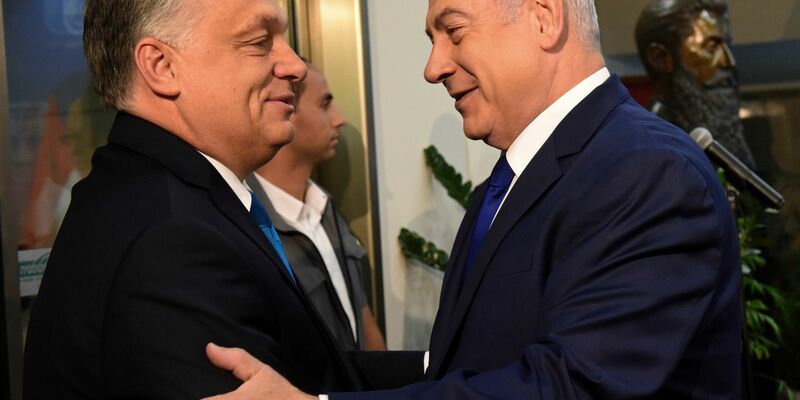 Viktor Orban und Benjamin Netanjahu. (Archivbild) - Foto: Debbie Hill/Pool UPI/AP/dpa