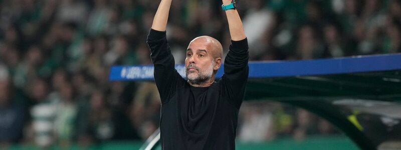 Pep Guardiola hat noch nicht fertig. Der Coach will weitere Trophäen mit Manchester City holen und bleibt bis 2027. - Foto: Armando Franca/AP/dpa