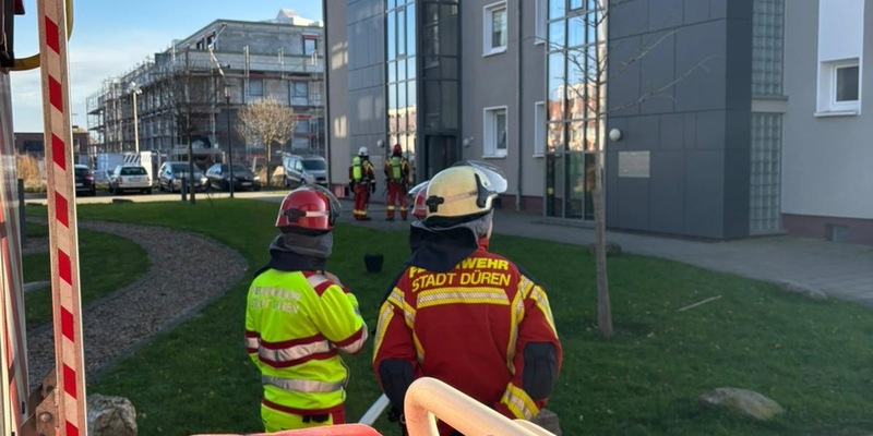 FW Düren: Wohnungsbrand am Freitagvormittag im Dürener Grüngürtel - Foto: presseportal.de