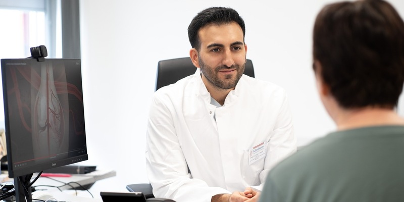 Innovative Behandlung bei anhaltenden Knieschmerzen: TAPE-Methode im Klinikum Frankfurt (Oder) etabliert - Foto: presseportal.de