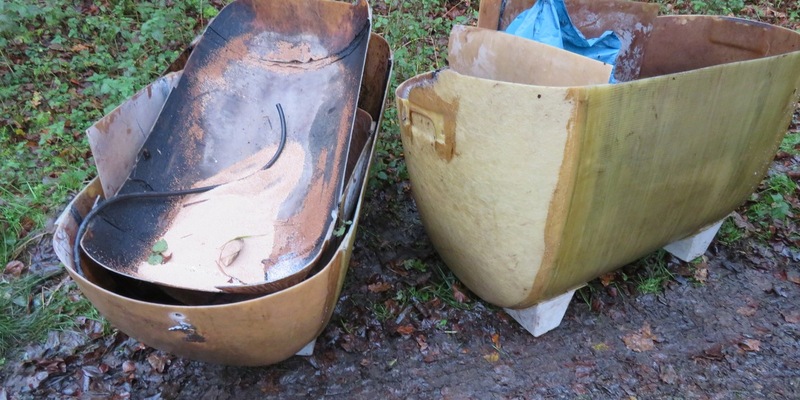 POL-LB: Leonberg: Unbekannter entsorgt Öltanks im Wald - Foto: presseportal.de