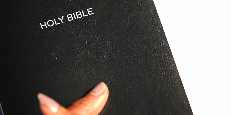 Republikaner wollen, dass Schulen in den USA mehr Fokus auf Religion legen. (Archivbild) - Foto: Brynn Anderson/AP/dpa