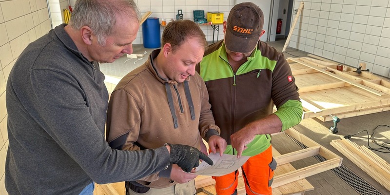 FW-OLL: Feuerwehr Wildeshausen bereitet sich mit neuer Weihnachtsbude auf den Weihnachtsmarkt 2024 vor - Foto: presseportal.de
