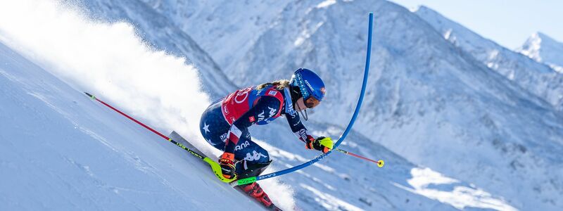 Mikaela Shiffrin ist seit Jahren in der Ski-Welt eine Klasse für sich. - Foto: Expa/Johann Groder/APA/dpa