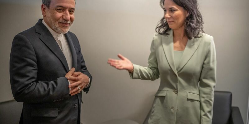 Außenministerin Baerbock hatte Ende September noch mit ihrem iranischen Kollegen gesprochen. (Archivbild) - Foto: Michael Kappeler/dpa