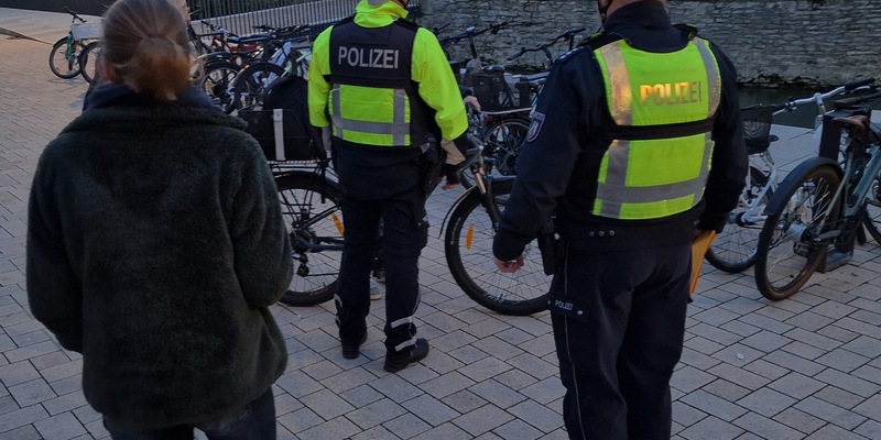 POL-PB: #LEBEN - Polizei führt Beleuchtungskontrollen an Schulen durch - Foto: presseportal.de