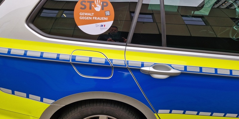 POL-HL: HL- OH Orange Days: Polizeidirektion Lübeck setzt Zeichen gegen Gewalt an Frauen - Foto: presseportal.de