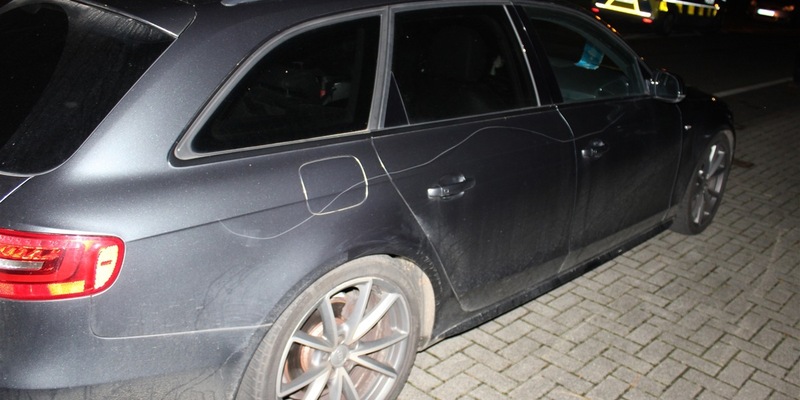 POL-NE: Alkoholisierter Mann beschädigt 13 Fahrzeuge - Foto: presseportal.de