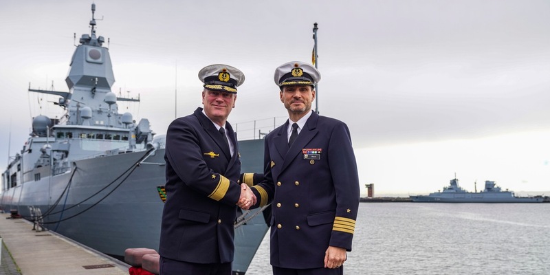 Führungswechsel am größten Bundeswehrstandort - Die Einsatzflottille 2 erhält neuen Kommandeur - Foto: presseportal.de