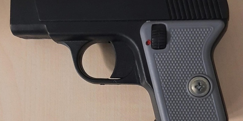 BPOL-HB: Junger Mann mit Anscheinswaffe im Zug - Bundespolizei in Bremerhaven im Einsatz - Foto: presseportal.de