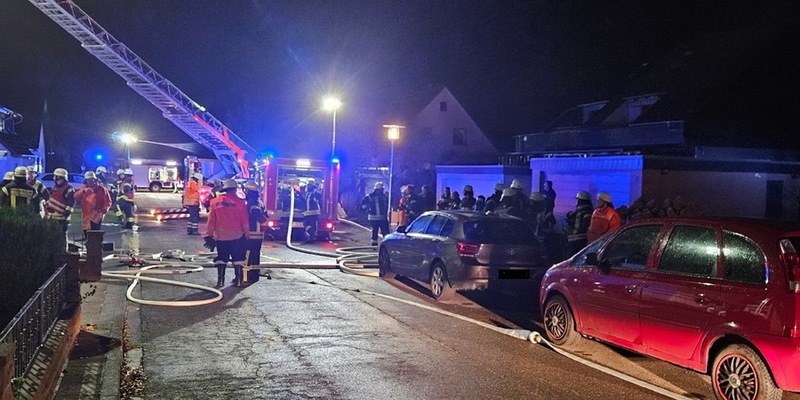 POL-HI: Garagen- und Wintergartenbrand an Einfamilienhaus - Foto: presseportal.de