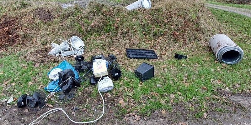 POL-FL: Illegale Abfallentsorgung, Polizei sucht Zeugen oder Hinweisgeber - Foto: presseportal.de