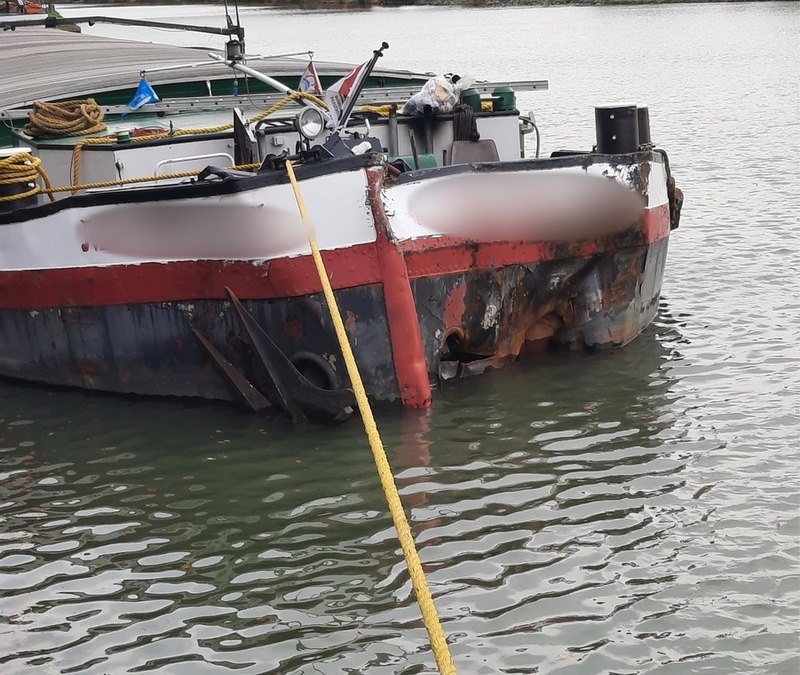 POL-DU: Duisburg/Köln: Schiffsunfall auf dem Rhein - hoher Sachschaden - Foto: presseportal.de