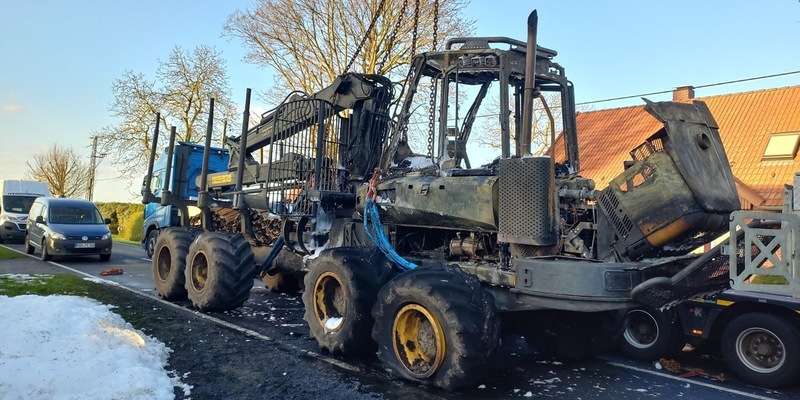 POL-NB: Fahrzeugbrand auf der L 22, Behrenwalde - Foto: presseportal.de